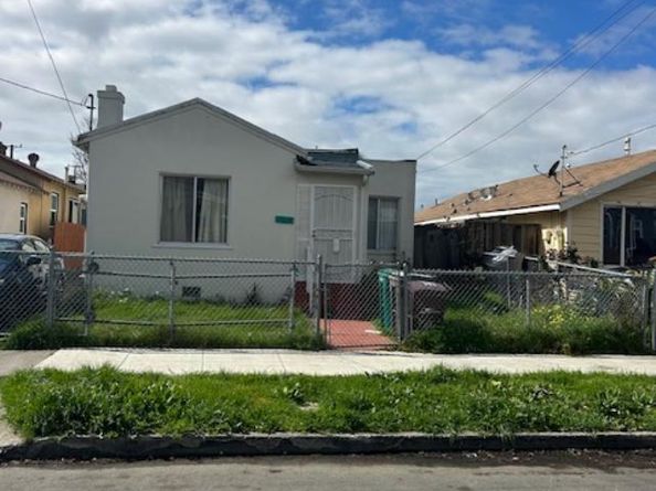 7625 Hillside St, Oakland CA 94605