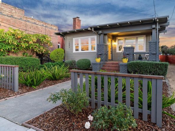 1092 Dwight Way, Berkeley CA 94710