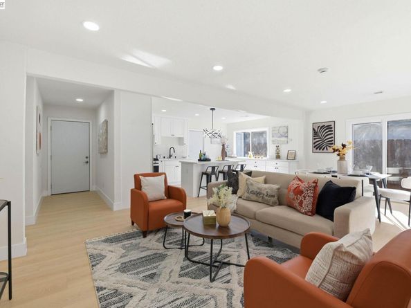 137 Tamarack Dr, Union City CA 94587