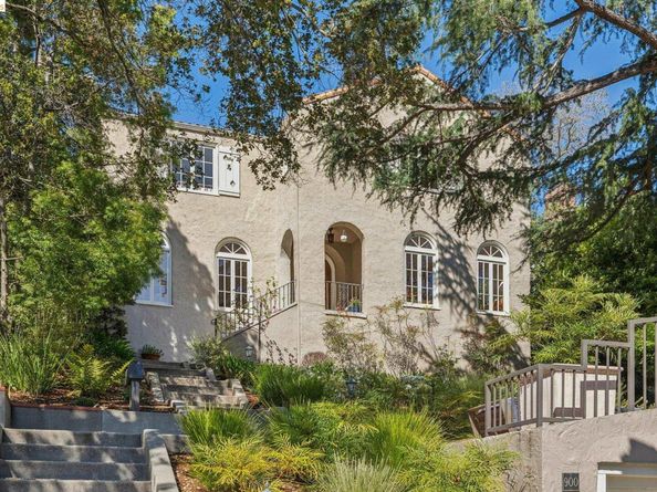 900 Rosemount Rd, Oakland CA 94610