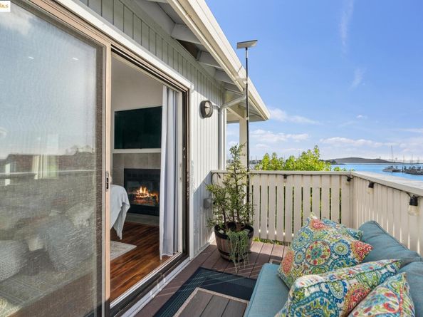 184 Schooner Ct, Richmond CA 94804