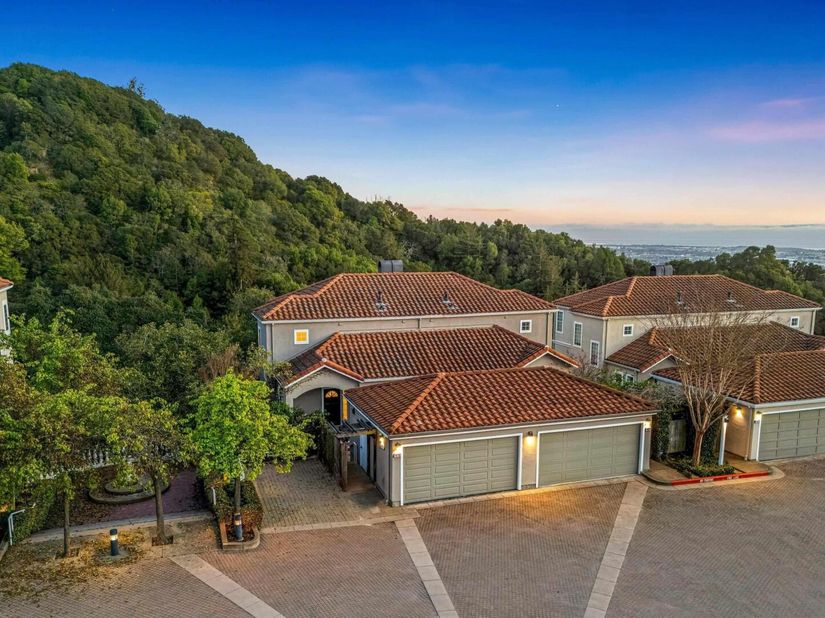 4636 Redwood Rd, Oakland CA 94619