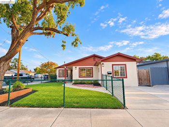 1161 Olivina Ave