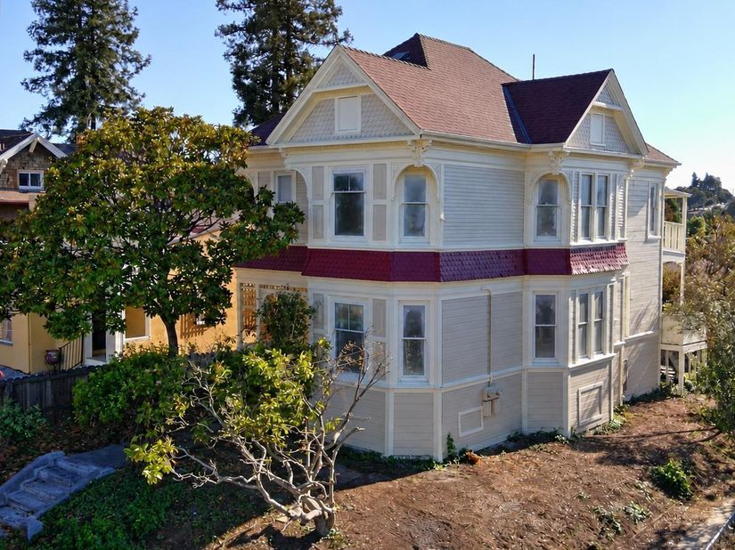 2602 12th, Oakland CA 94606