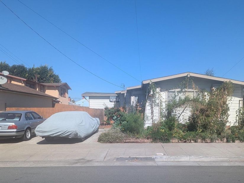 2415 109Th Ave, Oakland CA 94603