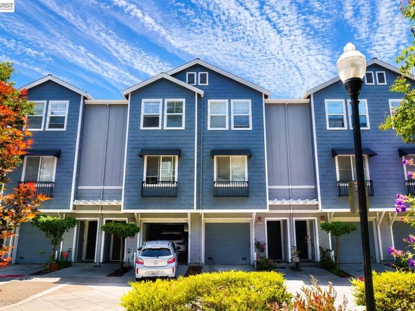 693 Chase Ave, Hayward CA 94541