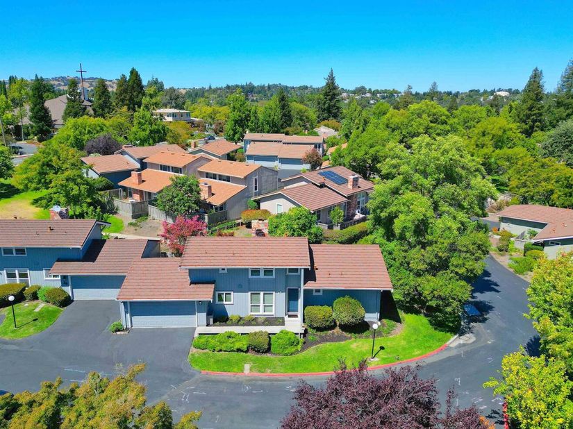 48 Rolling Green Circle, Pleasant Hill CA 94523