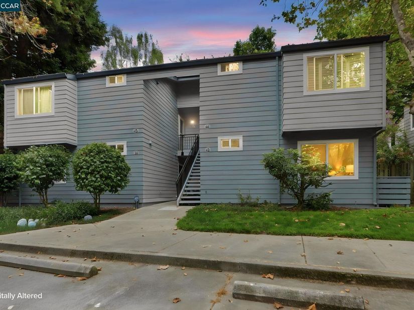 42 Emery Bay Dr, Emeryville CA 94608