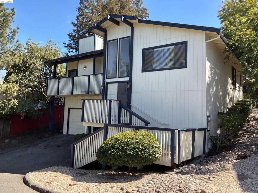 2281 Yale St, Martinez CA 94553