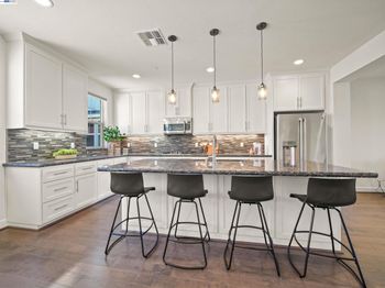 333 Basswood Cmn