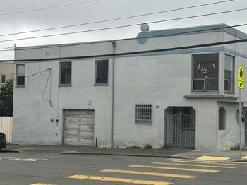 1000 Crescent Ave