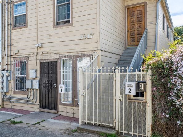 1820 International Blvd, Oakland CA 94606