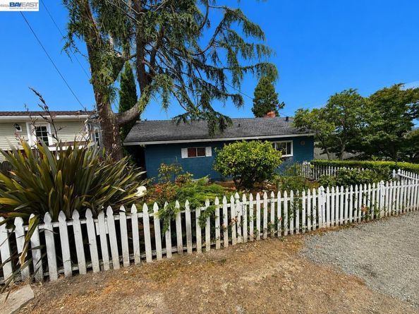 25325 Windfeldt Rd, Fairview CA 94541