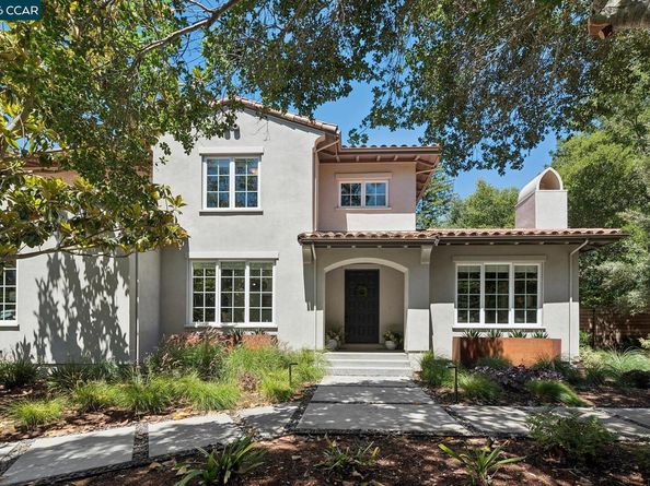 31 Sandy Ct, Orinda CA 94563