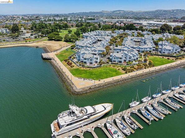 807 Commodore Drive, Richmond CA 94804