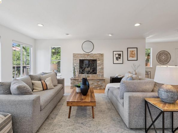 2170 Arrowhead Dr, Oakland CA 94611