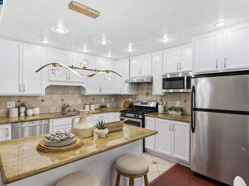 1295 Crescent Ter., Sunnyvale CA 94087