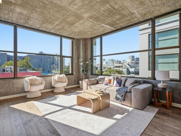311 2nd St 516, Oakland CA 94607