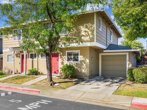7552 Silvertree Ln 25, Dublin CA 94568