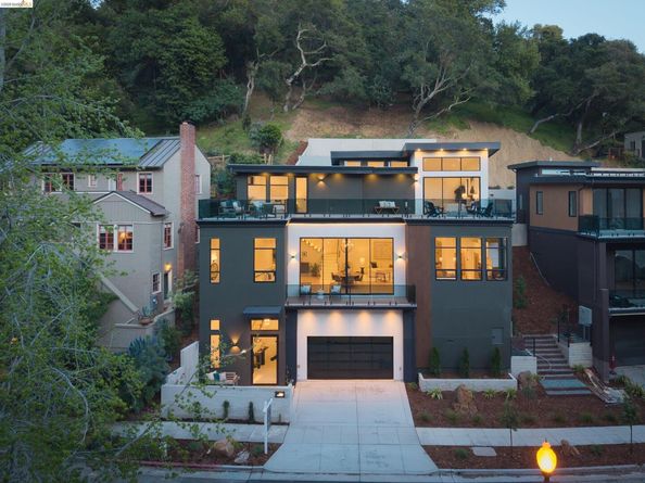 1675 Trestle Glen Rd, Oakland CA 94610