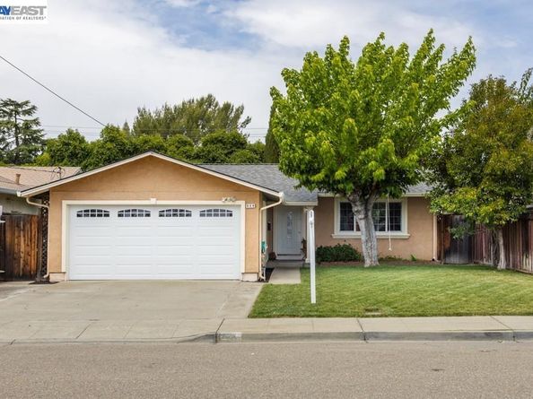924 Lambaren Ave, Livermore CA 94551