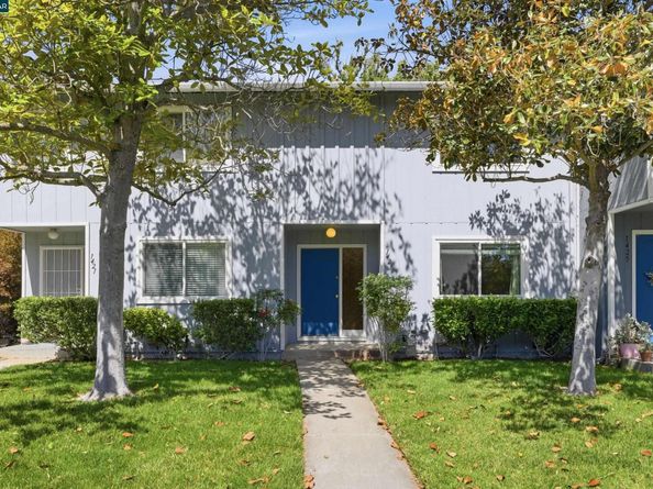 1423 Saint James Pkwy, Concord CA 94521