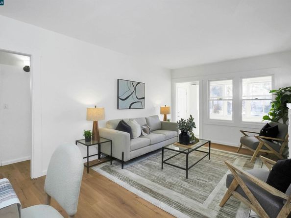 2596 Macarthur Blvd, Oakland CA 94602