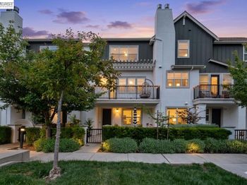 3832 Camino Loop