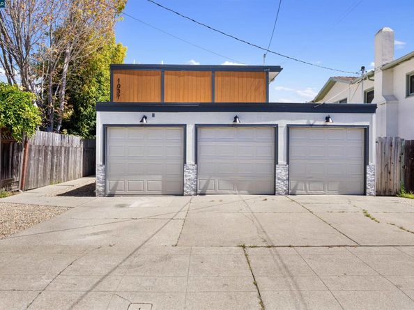 1037 Stannage Ave, Albany CA 94706