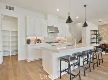 915 Walnut Terrace