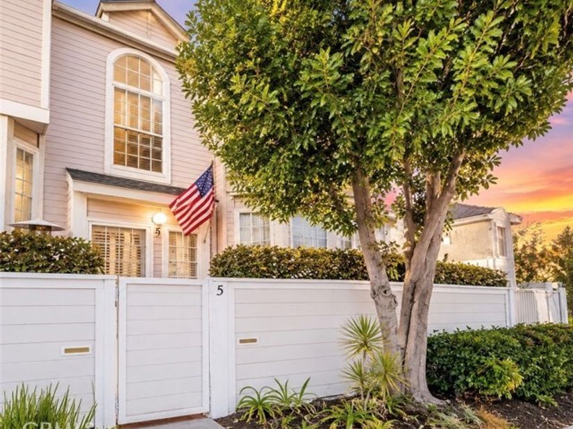 1731 E 68th 5, Long Beach CA 90805