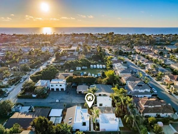 250 Hillcrest Drive, Encinitas CA 92024