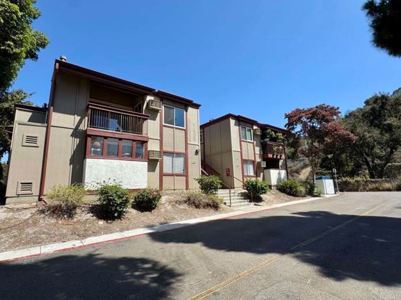 5473 Adobe Falls Rd- 16, San Diego CA 92120