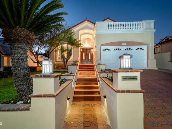 1075 E Tujunga Avenue, Burbank CA 91501