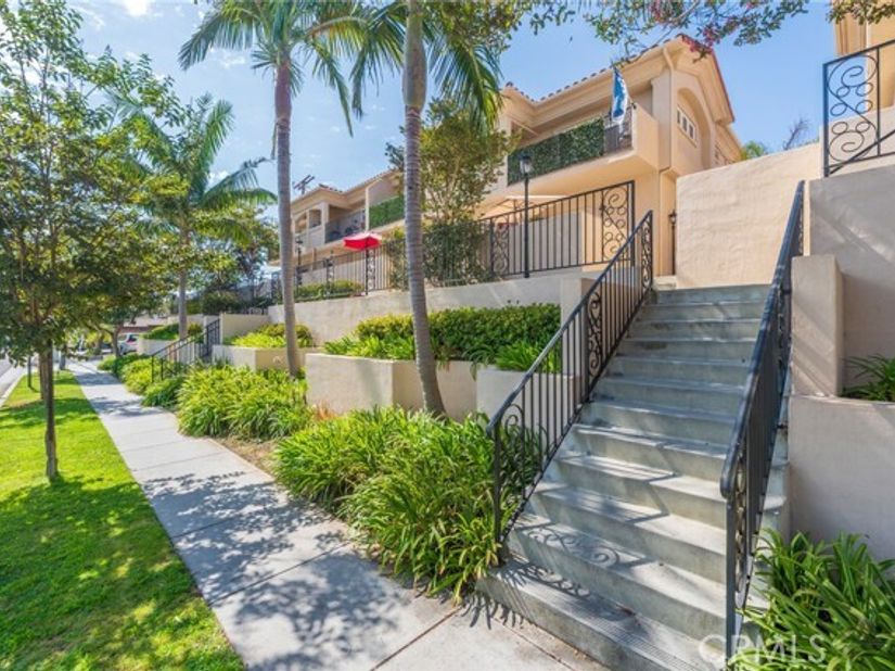 2106 Washington, Torrance CA 90501