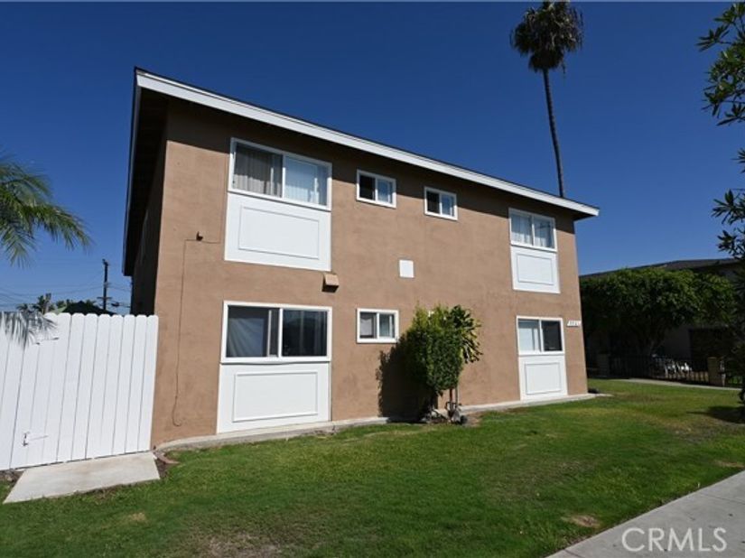 7761 Mandrell Drive, Huntington Beach CA 92647