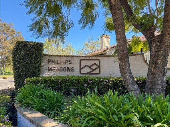 32 Town And Country Road, Pomona CA 91766