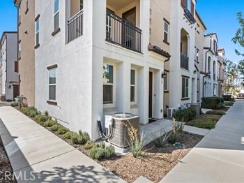 277 N Magnolia