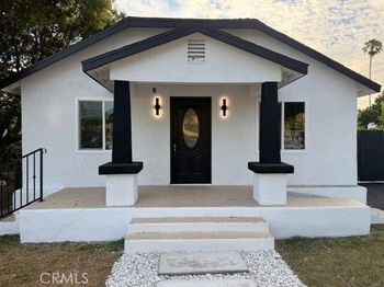 4403 Cedar Ave