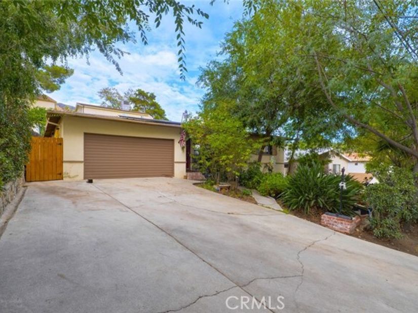 10756 Redmont Avenue, Tujunga (los Angeles) CA 91042