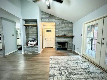 8918 Bissonnet Street