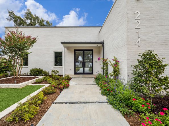 2214 Hoskins Drive, Houston TX 77080