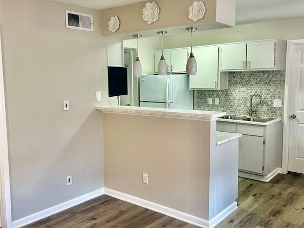 12660 Ashford Point Drive 608, Houston TX 77082