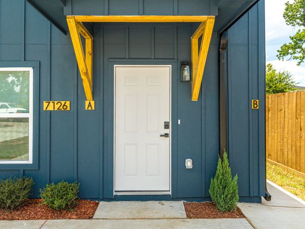 7126 Bywood A and B Street, Houston TX 77028