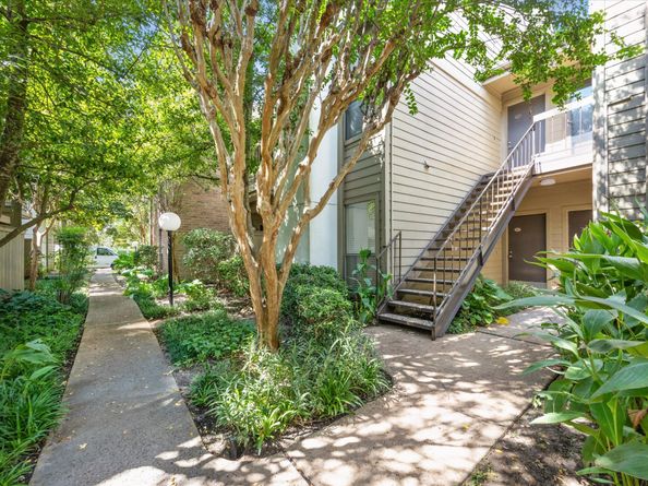 10053 Westpark Dr 307, Houston TX 77042