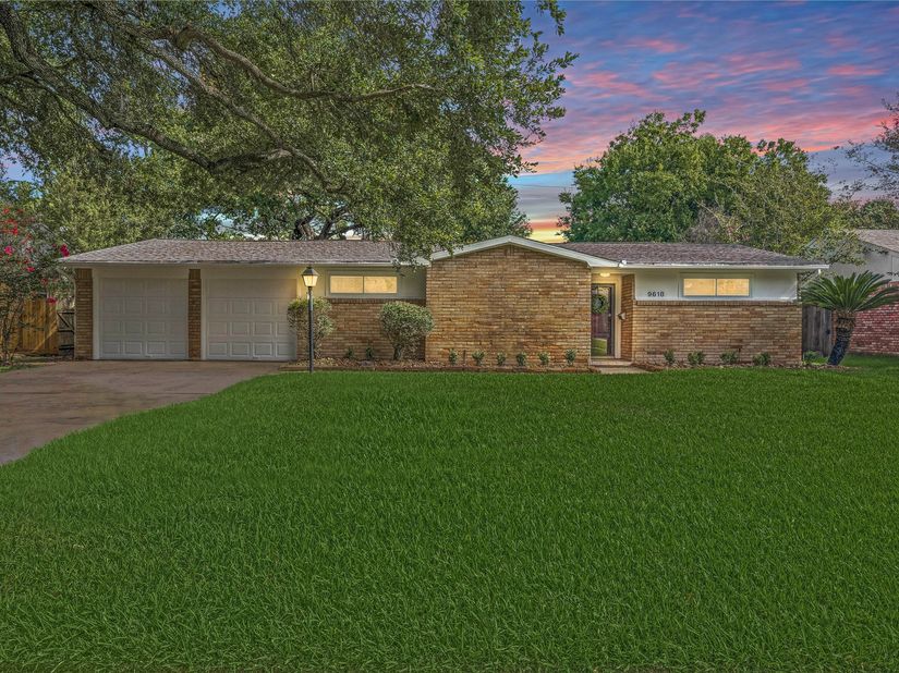 9618 Highmeadow Drive, Houston TX 77063