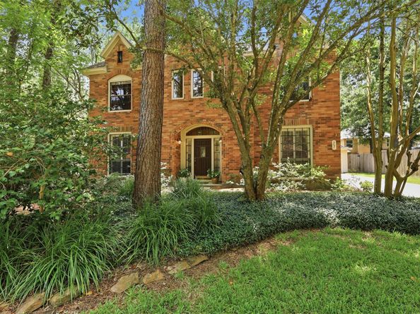 27 N Duskwood Place, The Woodlands TX 77381