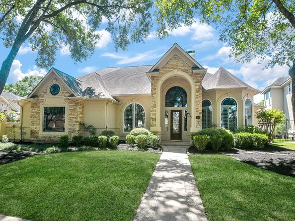 19 Clear Springs Court, Sugar Land TX 77479