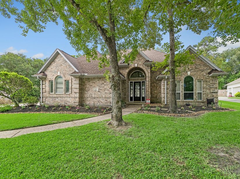 6122 Bluebonnet Pond Lane, Kingwood TX 77345