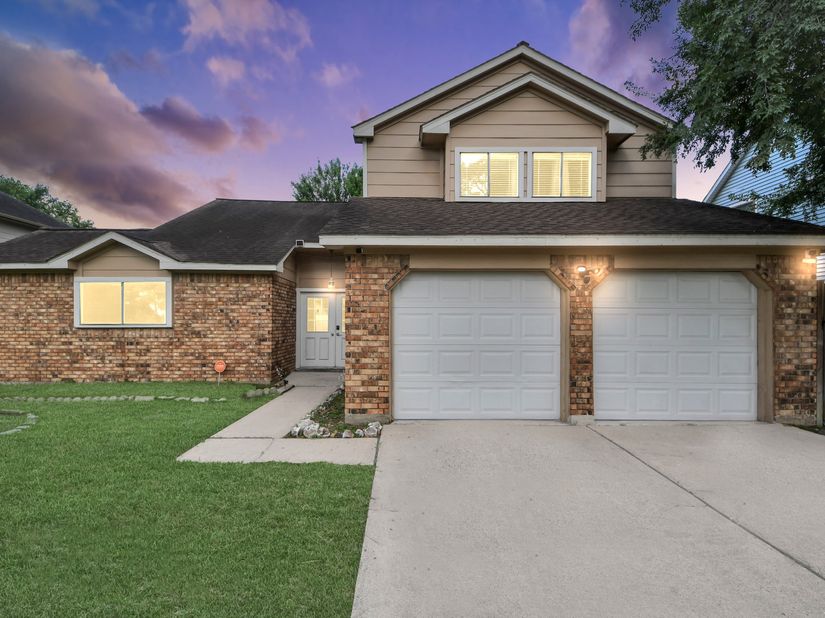 8527 Pearl Lake Drive, Houston TX 77095